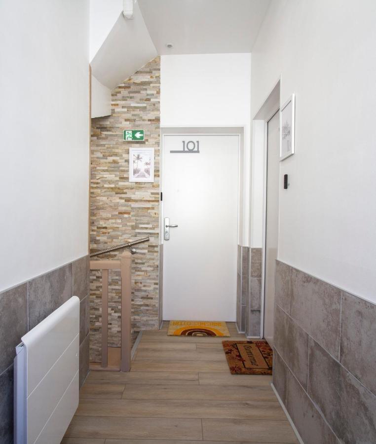 Soleil D'Ete - Netflix & Wifi - Balcon - Climatisation - Parking Gratuit - Check-In 24H24 - Emplacement Velos - Goodmarning Châlons-en-Champagne 외부 사진