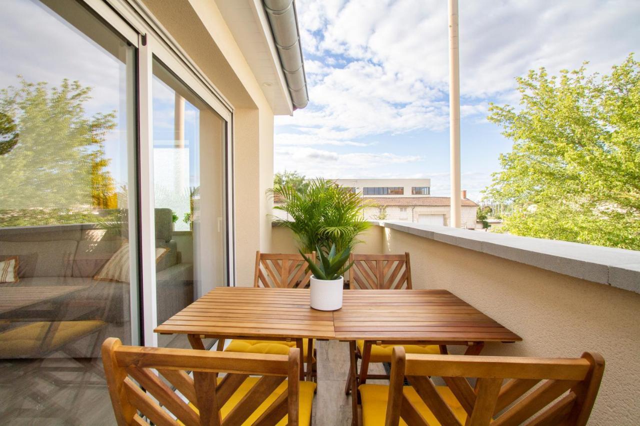 Soleil D'Ete - Netflix & Wifi - Balcon - Climatisation - Parking Gratuit - Check-In 24H24 - Emplacement Velos - Goodmarning Châlons-en-Champagne 외부 사진
