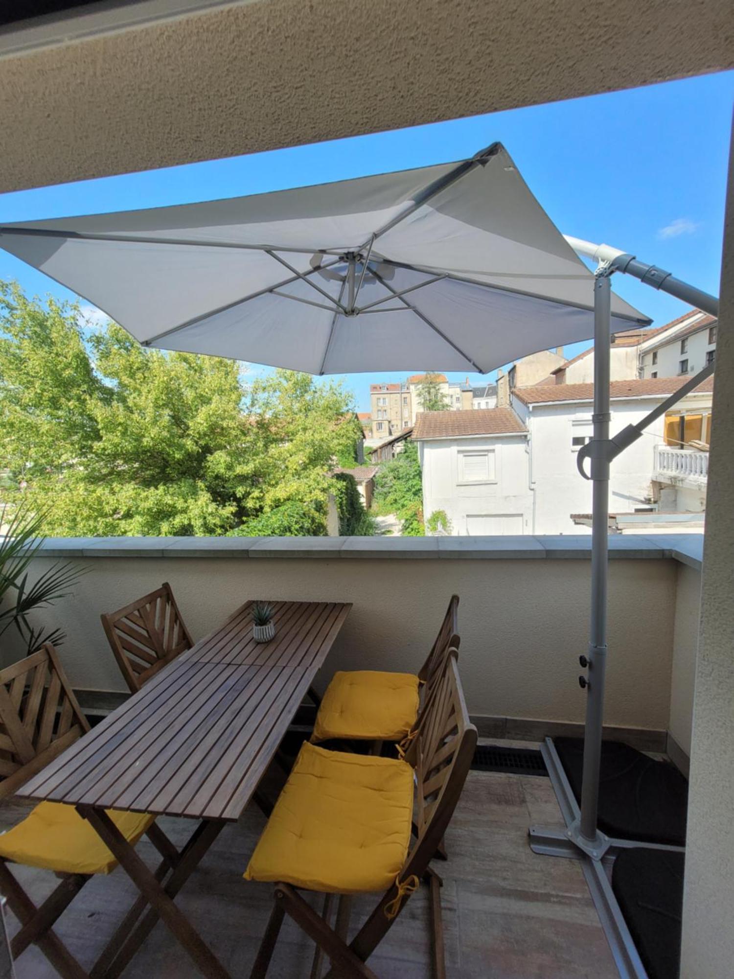 Soleil D'Ete - Netflix & Wifi - Balcon - Climatisation - Parking Gratuit - Check-In 24H24 - Emplacement Velos - Goodmarning Châlons-en-Champagne 외부 사진
